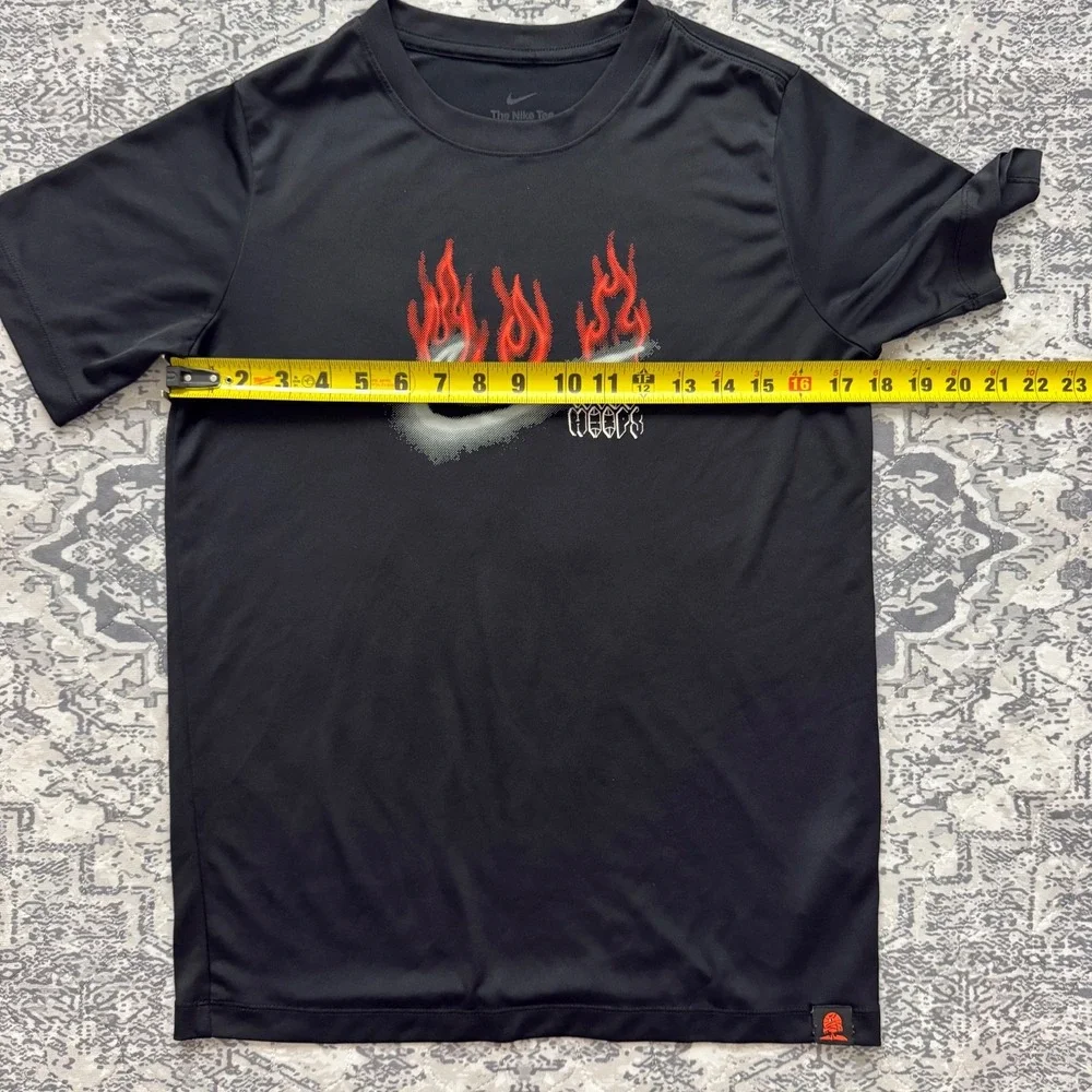Nike Hoops Boys XL Black Dri-Fit Flame Swoosh Graphic Basketball T-Shirt Tee